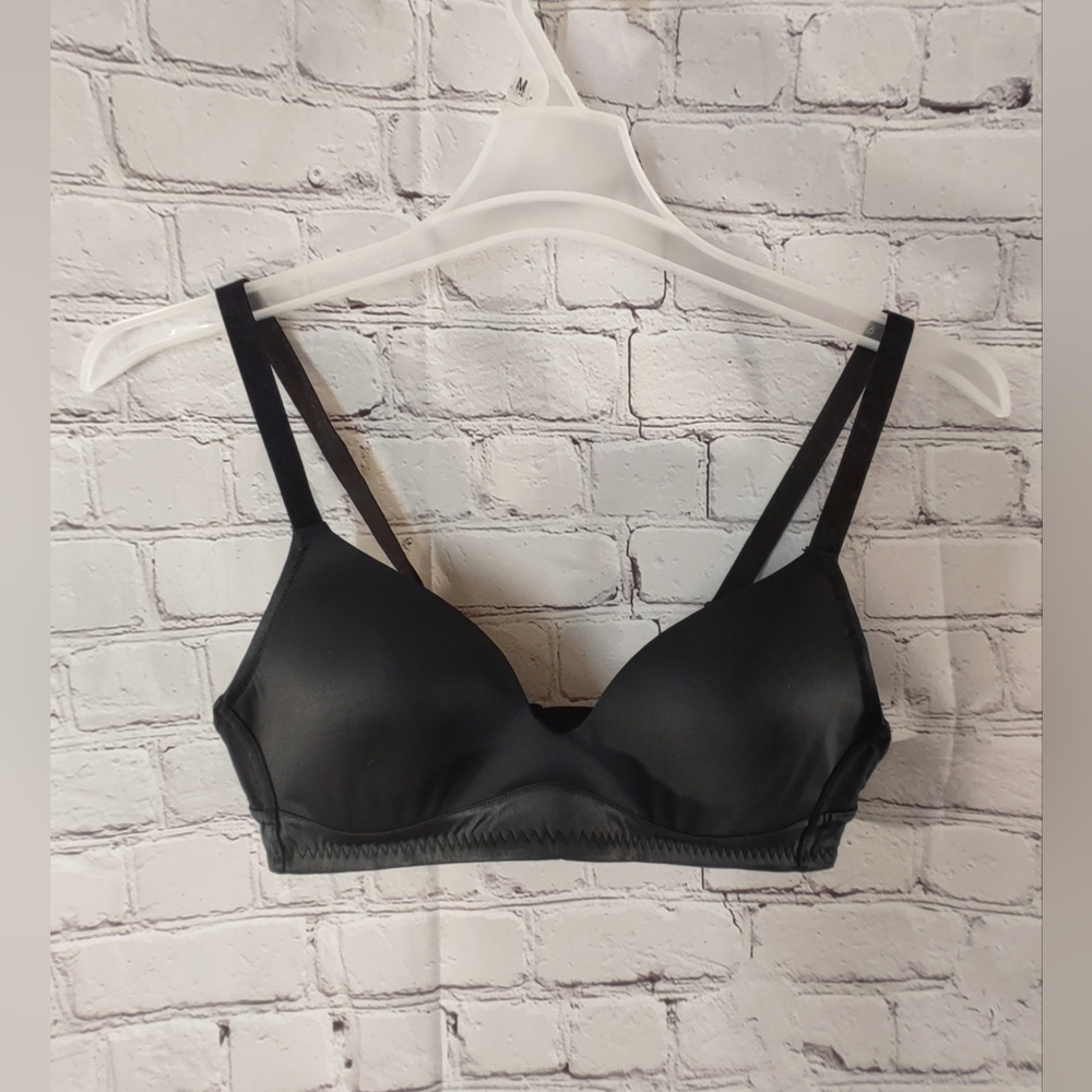 Brooks Any Day Wire Free Molded Black Sports Bra 36B